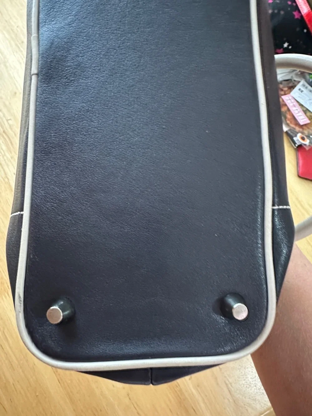 Coach 1991 Black and White Tote Bag - Elegant Everyday Handbag - Picture 7 of 10